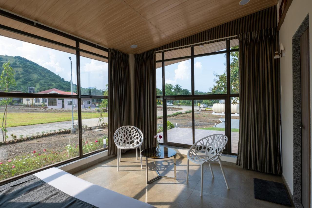 Hillrock Resort & Villas, Neral-カルジャット エクステリア 写真
