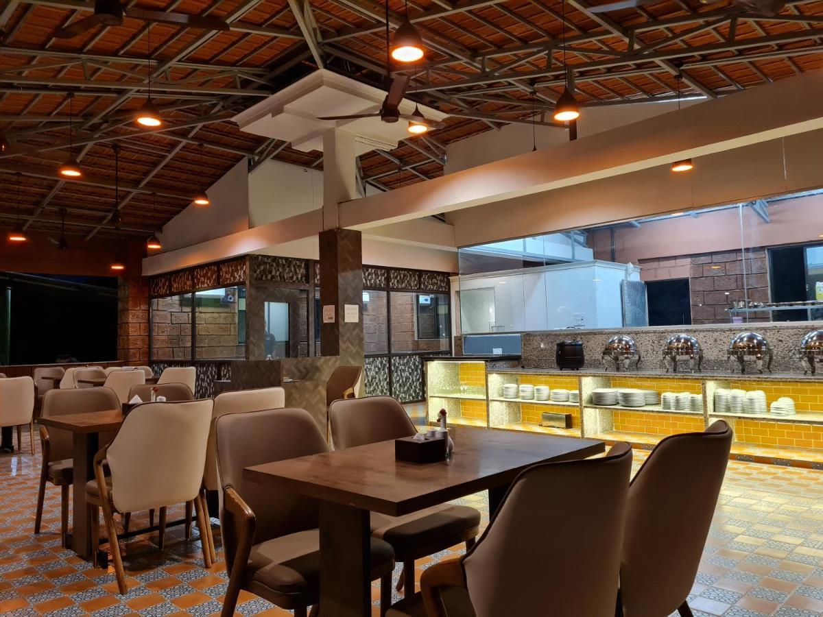 Hillrock Resort & Villas, Neral-カルジャット エクステリア 写真
